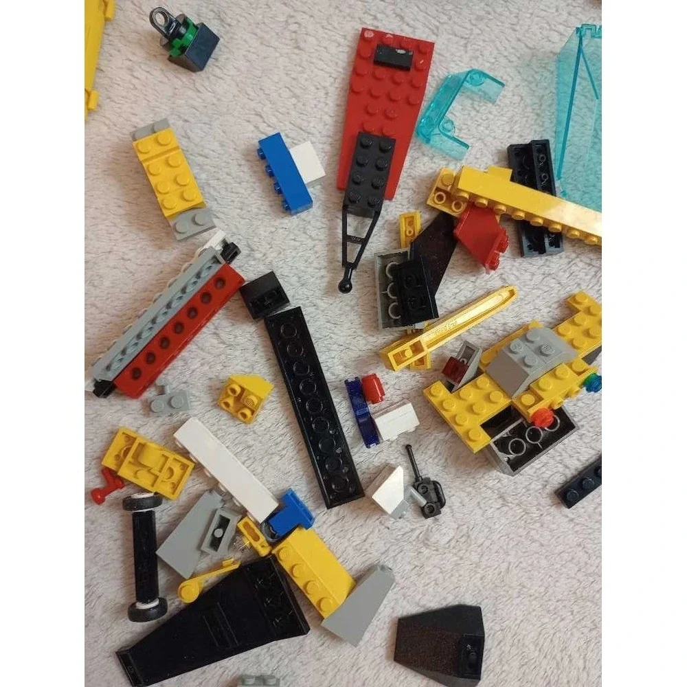 LEGO City Police Boat Shark Rescue Minifigure‎ Vehicles Set